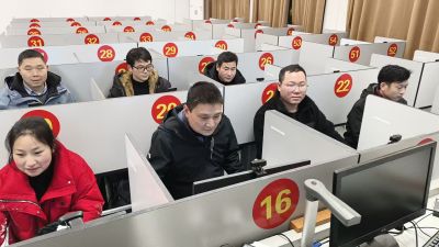 洪湖蓝天公司开展CAD制度培训班